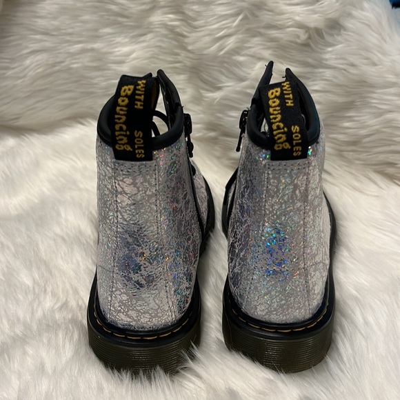 Dr Martens 1460 Junior Unisex Kid's Silver Glitter Boots Size 3 New - Picture 8 of 9